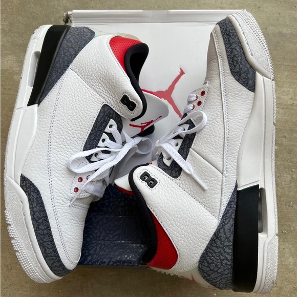 Jordan Retro 3 Denim SE Fire Red 11.5 - Picture 2 of 10